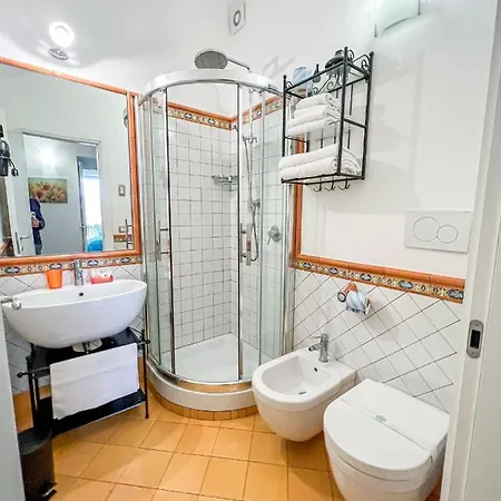 Andrea's House Konukevi