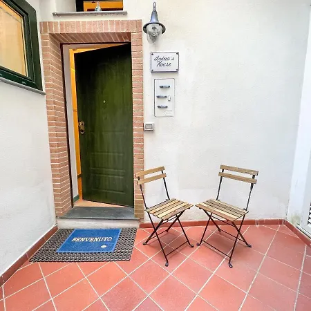 Konukevi Andrea's House 4*