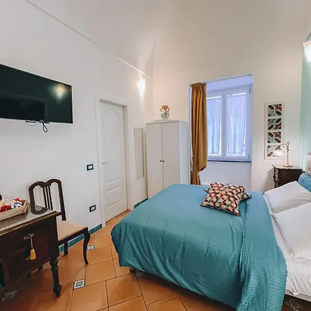 Πανσιόν Andrea's House 4*